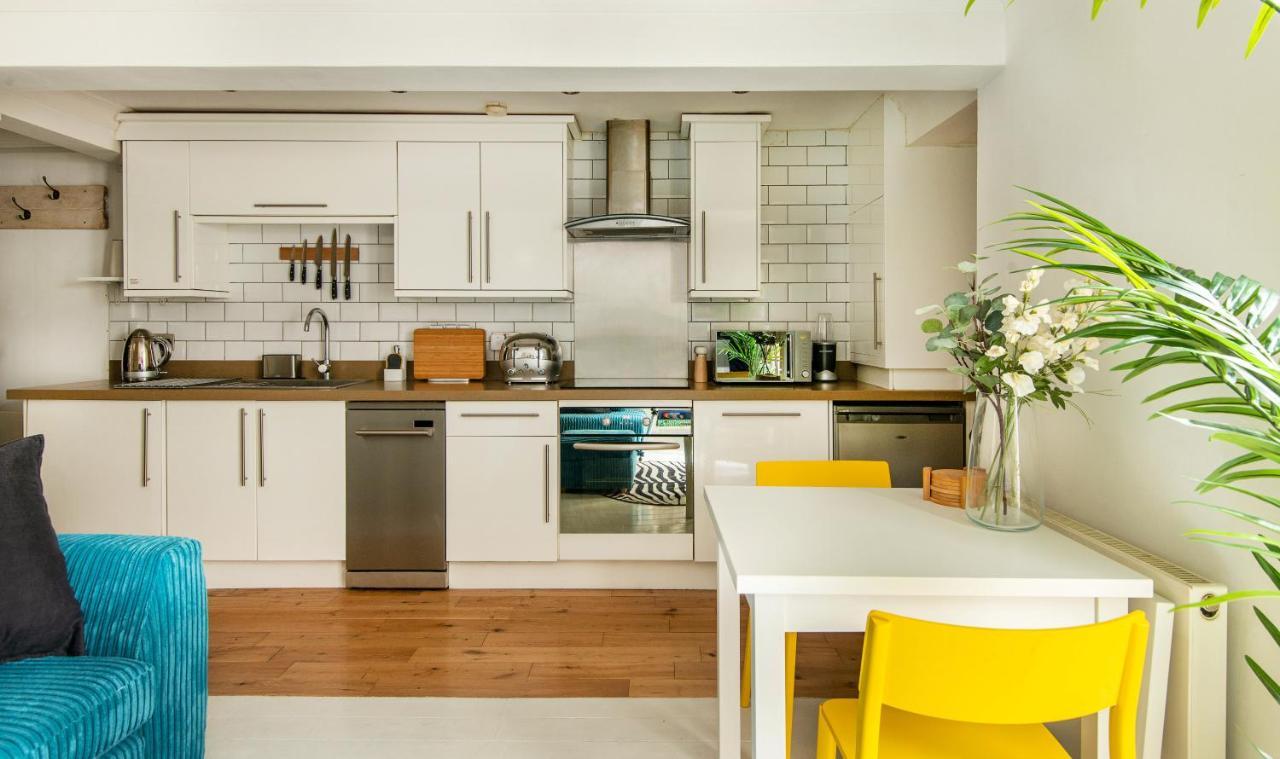 -newly Refurbished- Stylish 5 Minutes From Station W Garden Brighton